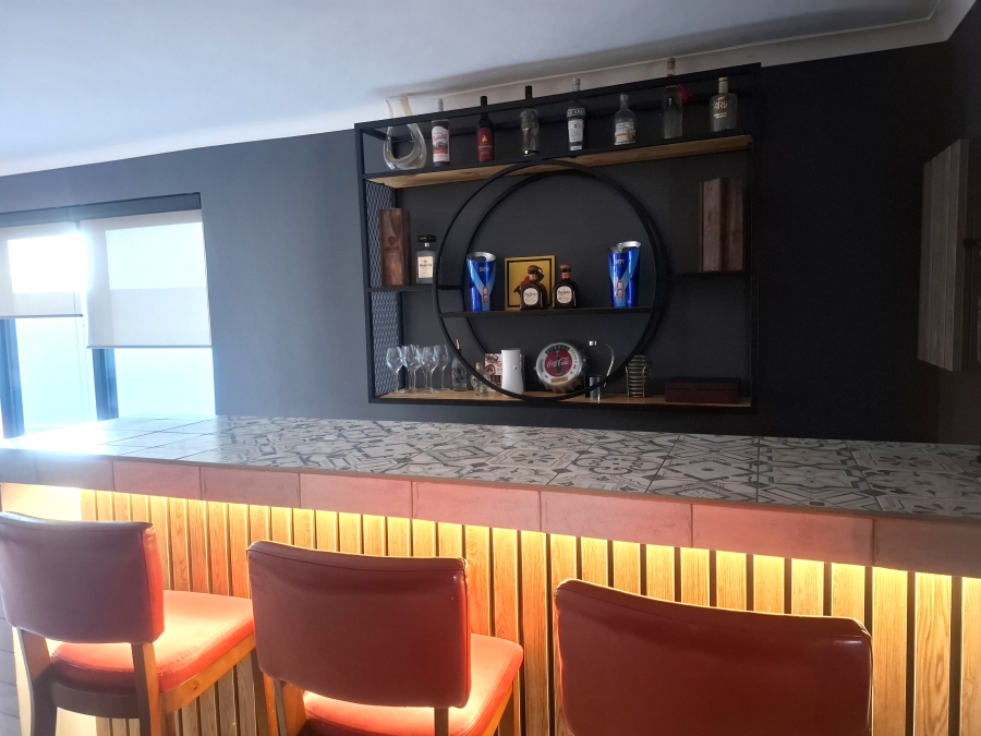 To Let 2 Bedroom Property for Rent in Bloubergstrand Western Cape